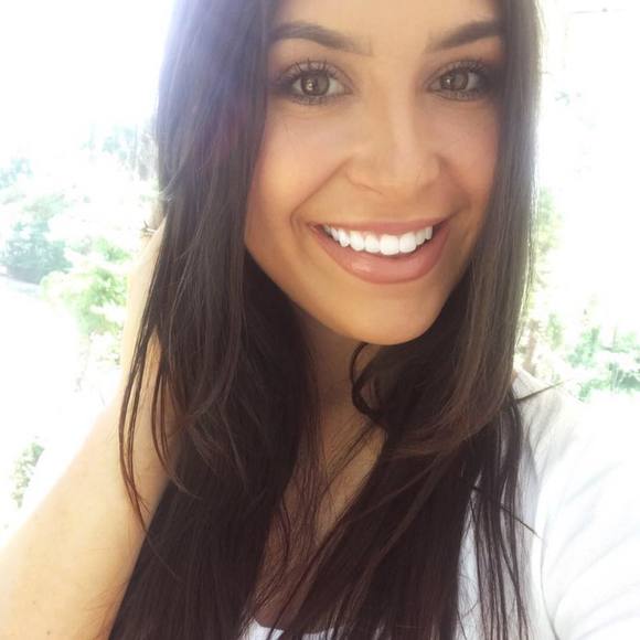 Meet your Posher, Ayrika - Picture 1 of 1